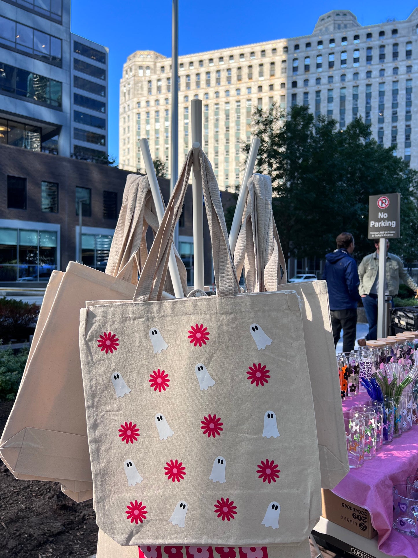 Ghost Daisy Tote