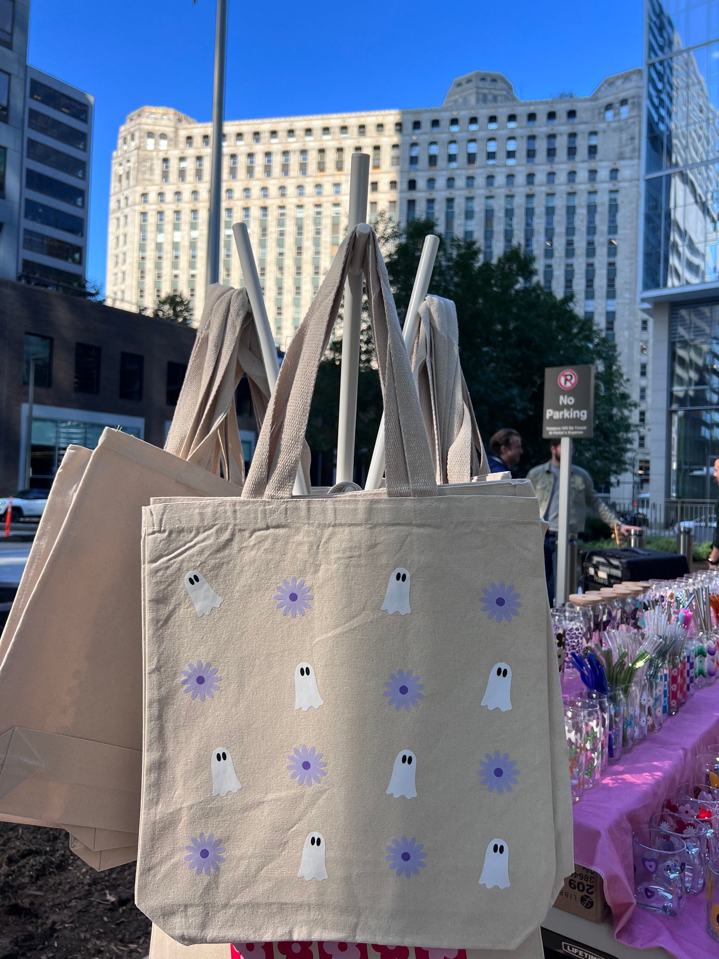 Ghost Daisy Tote