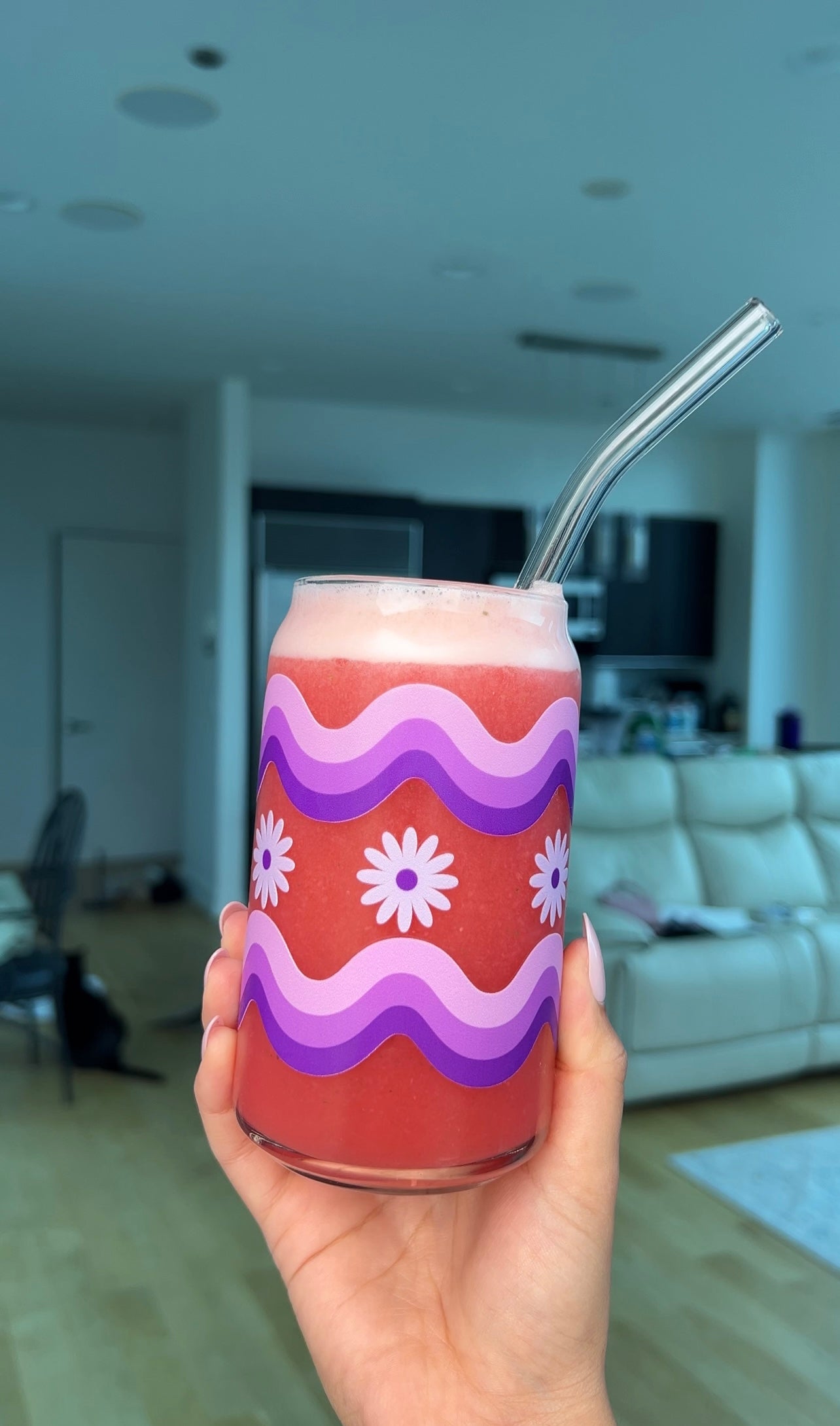 Daisy Squiggly Line Glass